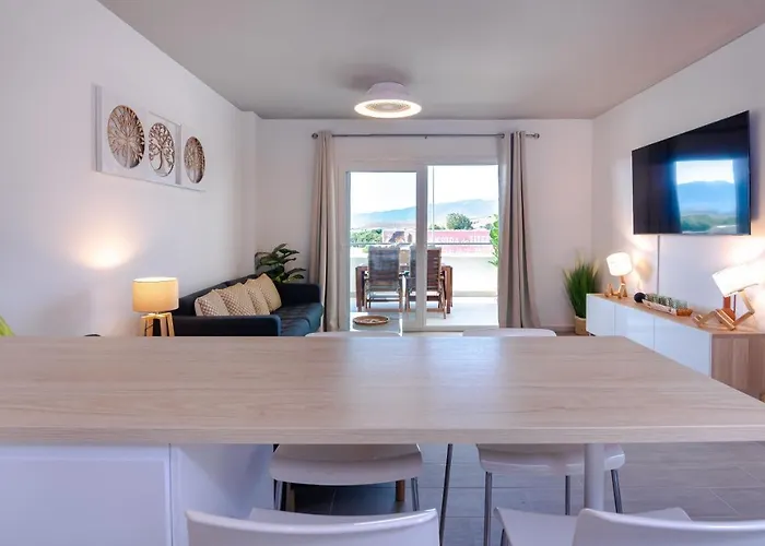 W Beach/mountain Views, Pool And Parking * Tarifa