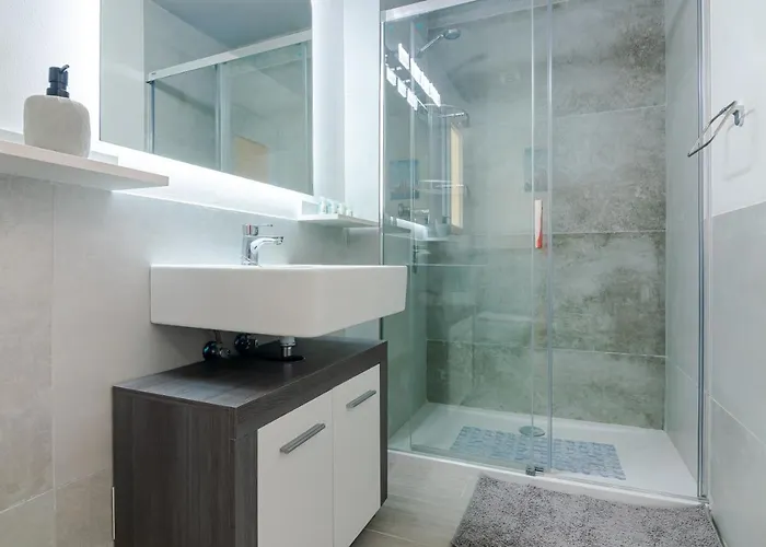 W Beach/mountain Views, Pool And Parking * Tarifa