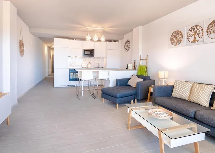 Apartmán W Beach/mountain Views, Pool And Parking *